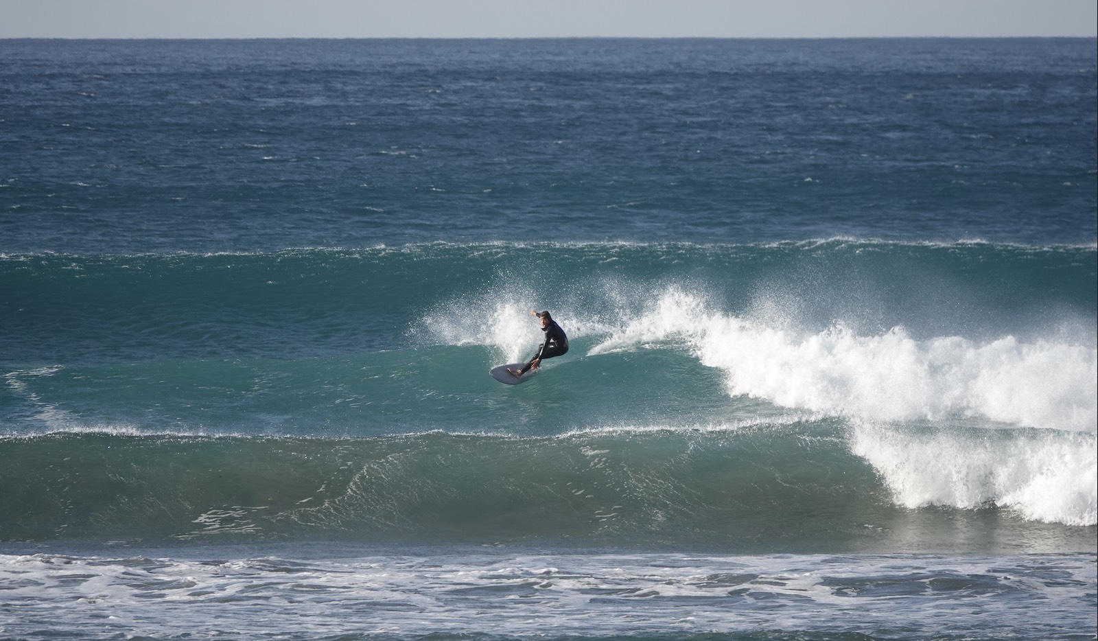 surfing famara lanzarote